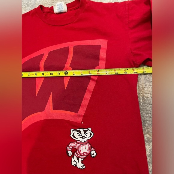 ADIDAS Wisconsin Badgers Red Long Sleeve Tshirt Bucky Size Large - Picture 6 of 9